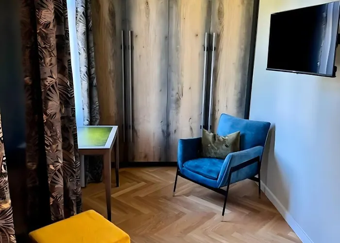 Zeitloser Luxus Am Wasserschloss * Neukirchen (Erzgebirgskreis)